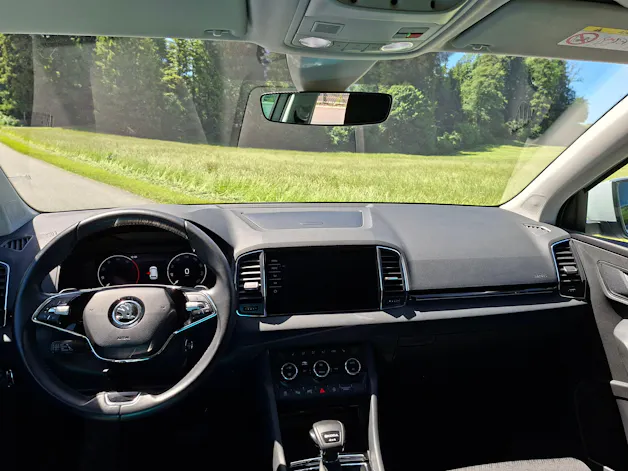 Škoda Karoq 2.0 TDI CR Style 4x4 DSG Anhängerkupplung+8-fach bereift*