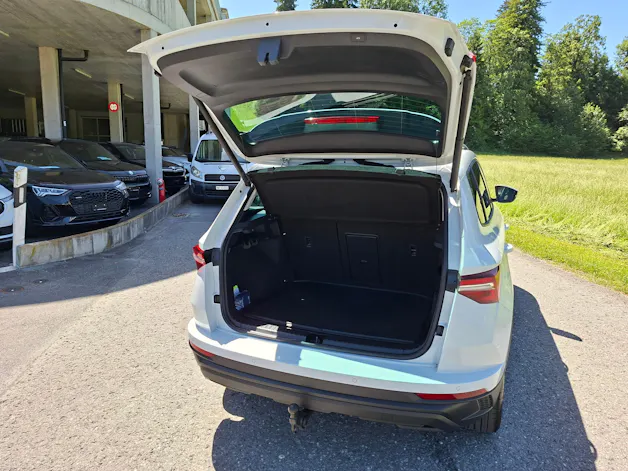 Škoda Karoq 2.0 TDI CR Style 4x4 DSG Anhängerkupplung+8-fach bereift*