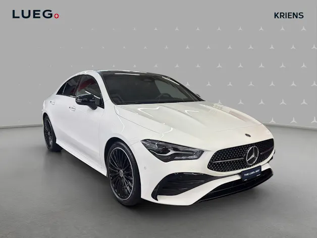 Mercedes-Benz CLA 200 - AMG / Rückfahrkamera / Panorama-Dach / Ambiente-Licht