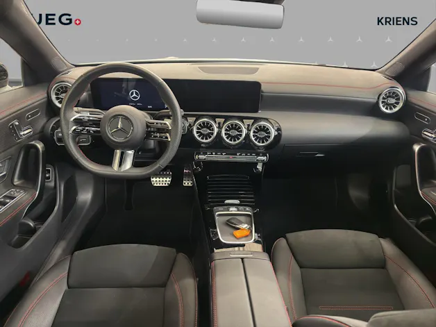 Mercedes-Benz CLA 200 - AMG / Rückfahrkamera / Panorama-Dach / Ambiente-Licht