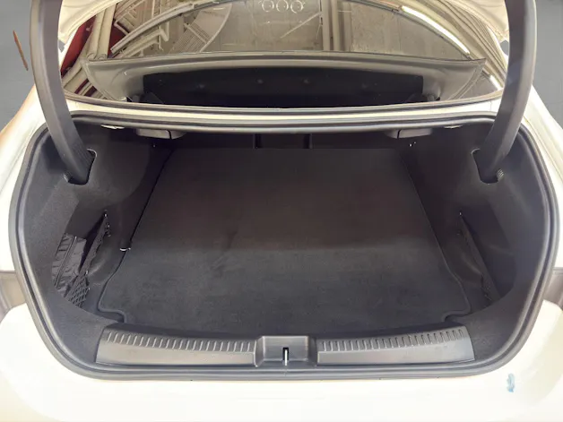 Mercedes-Benz CLA 200 - AMG / Rückfahrkamera / Panorama-Dach / Ambiente-Licht