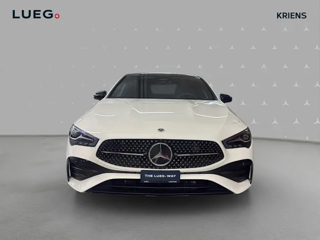 Mercedes-Benz CLA 200 - AMG / Rückfahrkamera / Panorama-Dach / Ambiente-Licht