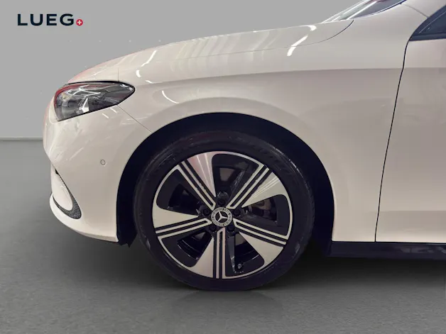 Mercedes-Benz CLA 350 4M - 85 kWh - EQ - Progressive / DISTRONIC / Rückfahrkamera / Panorama-Dach