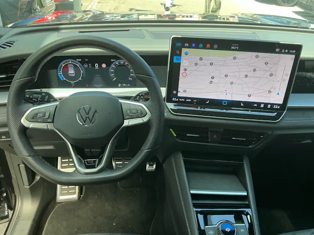 VW Tayron 2.0 TDI 193 PS 4Motion R-Line *** PANORAMDACH & ANHÄNGERKUPPLUNG ***