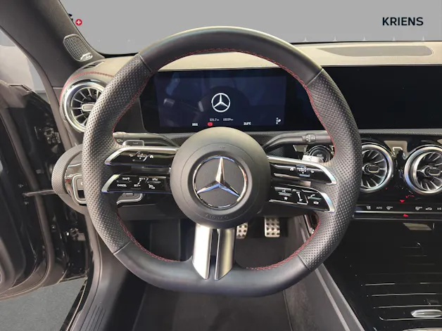 Mercedes-Benz CLA 200 - AMG / Rückfahrkamera / Head-Up Display / Soundsystem / Ambiente-Licht