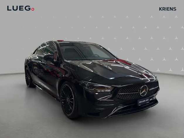 Mercedes-Benz CLA 200 - AMG / Rückfahrkamera / Head-Up Display / Soundsystem / Ambiente-Licht