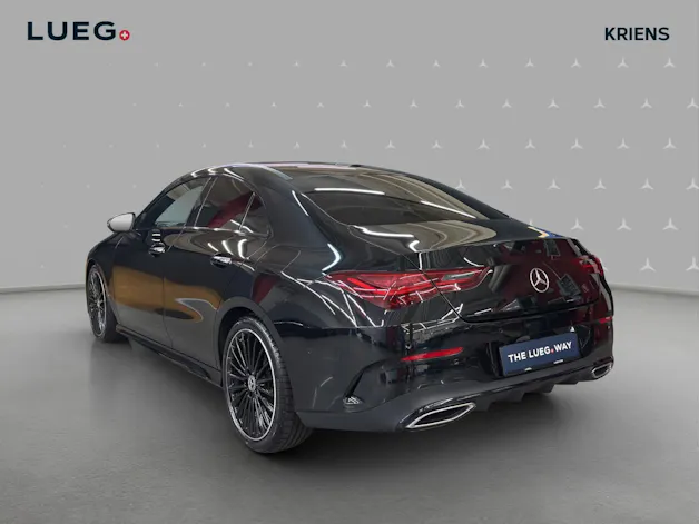 Mercedes-Benz CLA 200 - AMG / Rückfahrkamera / Head-Up Display / Soundsystem / Ambiente-Licht