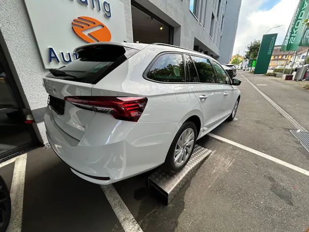 Škoda Octavia Combi 1.5 TSI mHEV DSG Selection