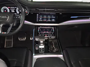 Audi Q8 55 TFSI e quattro PHEV tiptronic