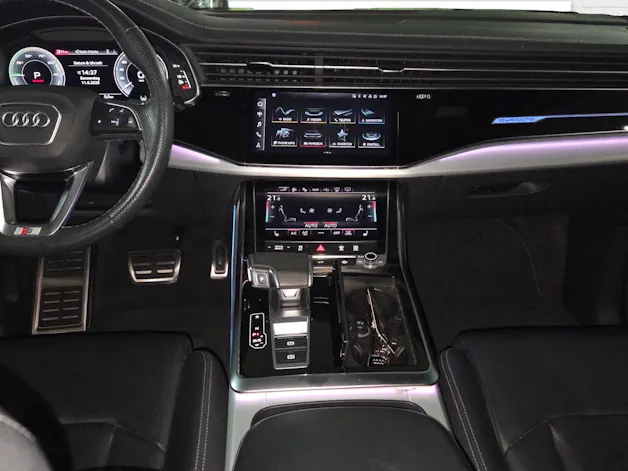 Audi Q8 55 TFSI e quattro PHEV tiptronic