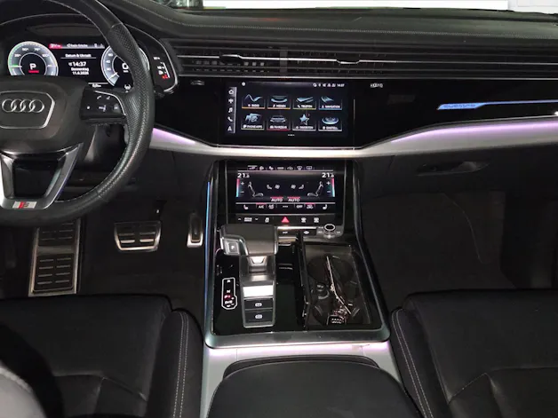 Audi Q8 55 TFSI e quattro PHEV tiptronic