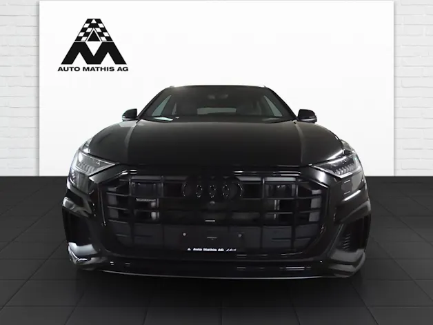 Audi Q8 55 TFSI e quattro PHEV tiptronic