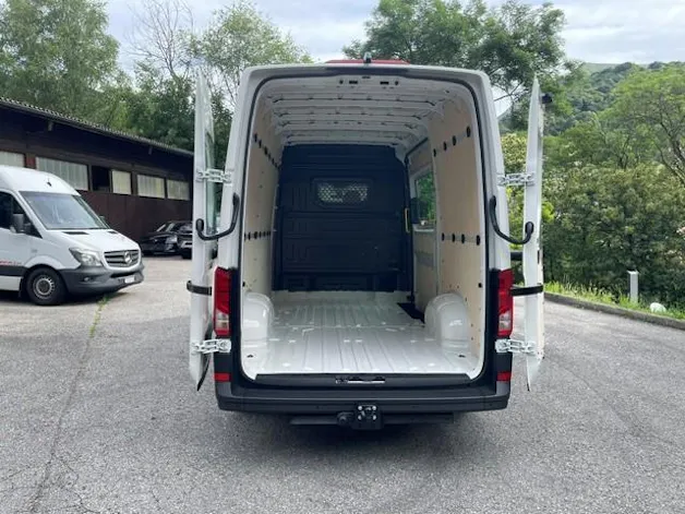 VW Crafter 35 2.0 TDI L3 HD