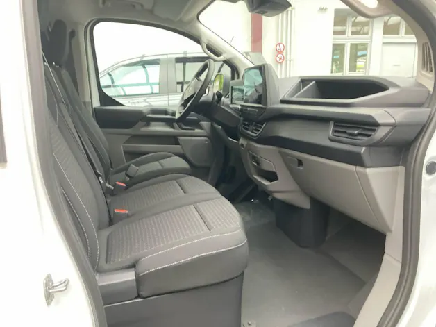 Ford Transit C Van 320 L1 2.5 Duratec 233 Trend PHEV