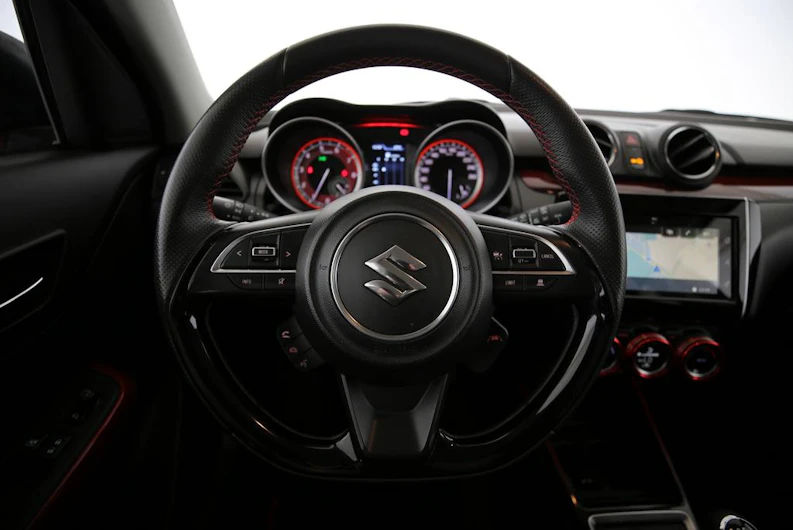 Fahrzeugbild SUZUKI SWIFT
