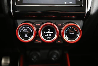 https://vehicle.imgix.net/4354831/7cfed00d-b4f6-4e15-9886-1ad183f46e8d.jpg