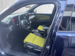 RENAULT R5 E-Tech Comfort Range iconic five
