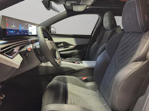 Fahrzeugbild PEUGEOT 5008 e-GT Exclusive AWD