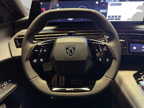 https://vehicle.imgix.net/4355018/f73d5260-8a58-4a6b-a2be-a354f2b2afdb.jpg