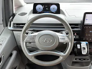 Hyundai Staria Premium 2.2 CRDI Vertex 4WD