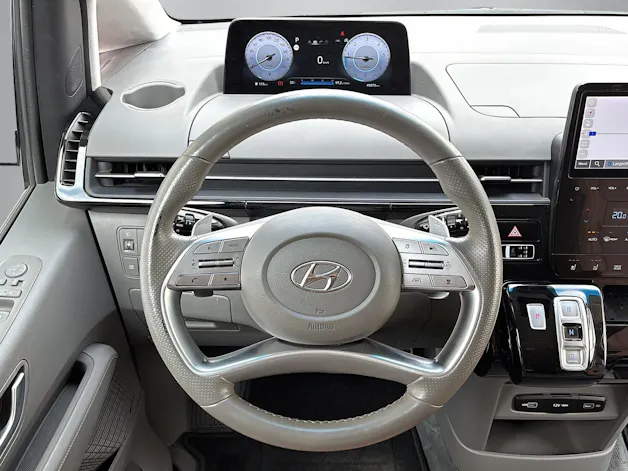 HYUNDAI Staria Premium 2.2 CRDI Vertex 4WD