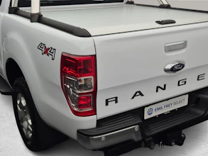 https://vehicle.imgix.net/4355253/b8754aaa-6bb5-4178-b2e5-2cbe6edc2108.jpg