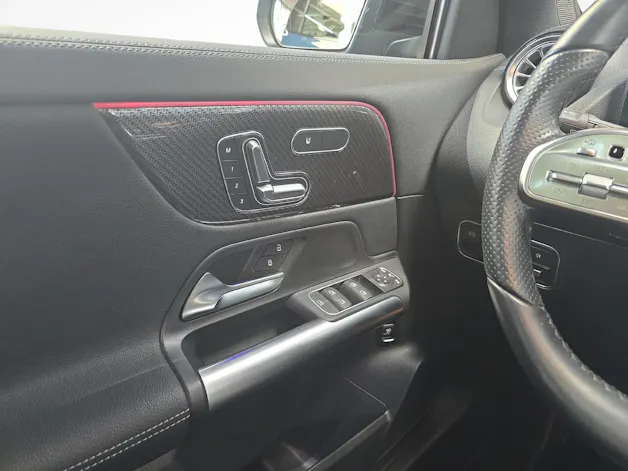 Mercedes-Benz GLA 200 4MATIC AMG Line