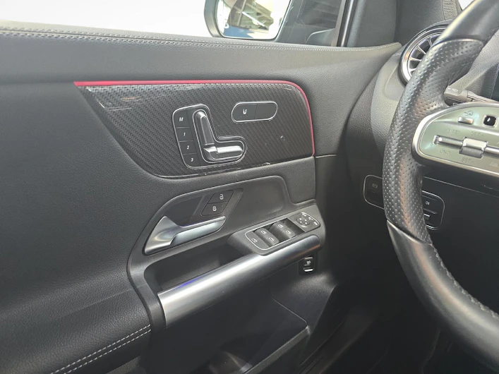 Fahrzeugbild MERCEDES-BENZ GLA 200