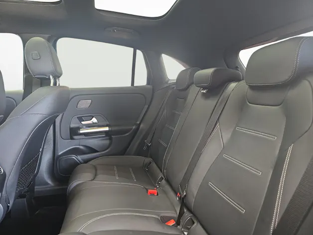 Mercedes-Benz GLA 200 4MATIC AMG Line