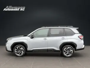 Subaru Forester Station 2.0i e-Boxer Swiss Plus