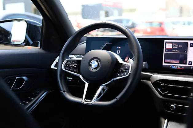 BMW 320d xDrive 48V Touring Steptronic M Sport * FORTLAUFENDE WERKSGARANTIE * FACELIFT MODELL *