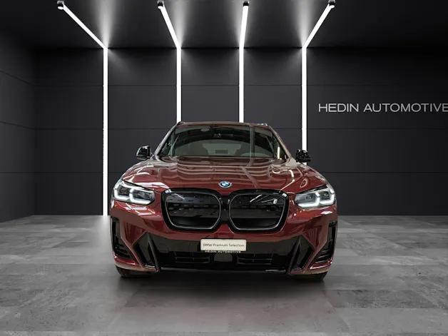 BMW iX3 E-Motor MFK 13.07.2026 Attraktiven Leasingzinssatz ab 0,9 % bei Abschluss einer BMW Fahrzeugversicherung.