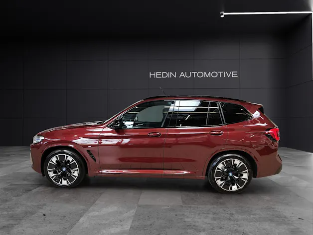 BMW iX3 E-Motor MFK 13.07.2026 Attraktiven Leasingzinssatz ab 0,9 % bei Abschluss einer BMW Fahrzeugversicherung.