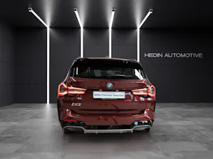 BMW iX3 E-Motor MFK 13.07.2026 Attraktiven Leasingzinssatz ab 0,9 % bei Abschluss einer BMW Fahrzeugversicherung.
