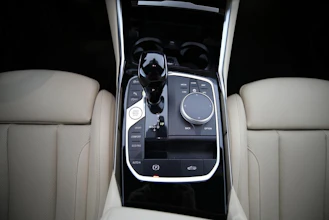 https://vehicle.imgix.net/4355374/69316e07-d2be-4097-babf-780cb7bbff1c.jpg