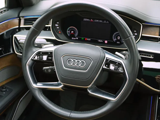Audi A8 60 TFSI e quattro tiptronic LWB