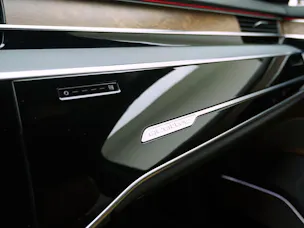 Audi A8 60 TFSI e quattro tiptronic LWB