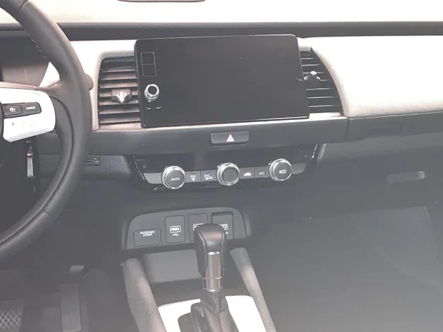 Honda Jazz 1.5 i-MMD Crosstar Advance, Leasing Aktion 1.9 %, Bis zu 8 Jahre oder 160'000 km Garantie