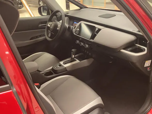 Honda Jazz 1.5 i-MMD Crosstar Advance, Leasing Aktion 1.9 %, Bis zu 8 Jahre oder 160'000 km Garantie