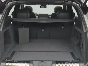 Fahrzeugbild LAND ROVER Range Rover Sport 3.0 I6 P460e Momentum Edition ab 0.99% Leasing