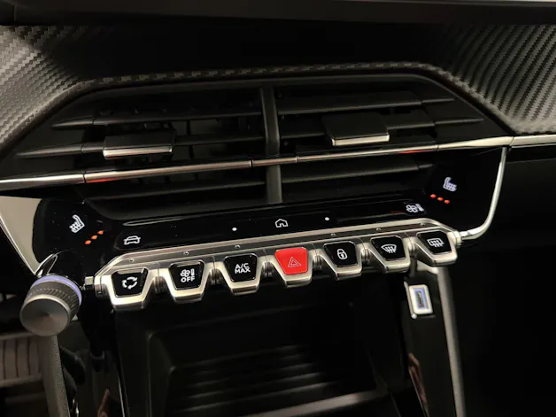 Peugeot 208 1.2 Hybrid Style