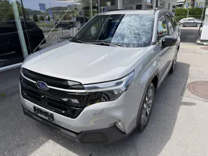 Subaru Forester Station 2.0i e-Boxer Luxury