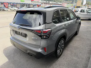 Subaru Forester Station 2.0i e-Boxer Luxury