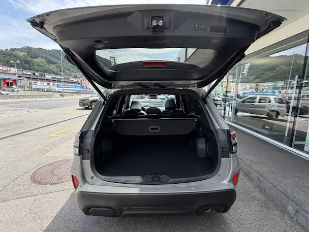 Subaru Forester Station 2.0i e-Boxer Luxury