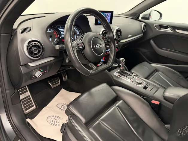 Audi S3 Sportback 2.0 T FSI quattro S-Tronic