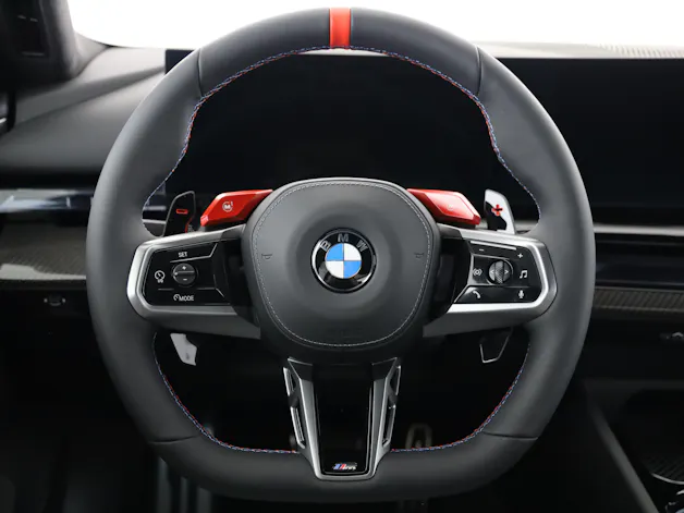 BMW M5 xDrive