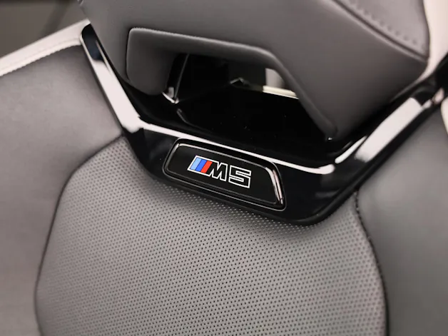 BMW M5 xDrive