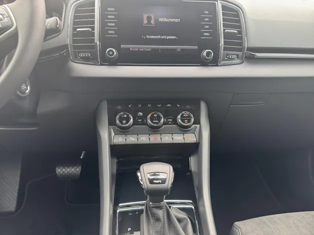 Škoda SKOD Karoq DY 2.0TDI 150PS 7DSG 4X4 2000ccm 150PS/110kW 4 Zylinder TDI Diesel