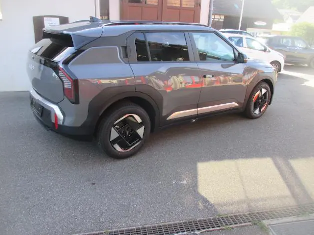 Kia EV3 81 kWh Earth