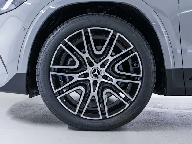 Mercedes-Benz GLA 220 d 4MATIC "Swiss Star"
